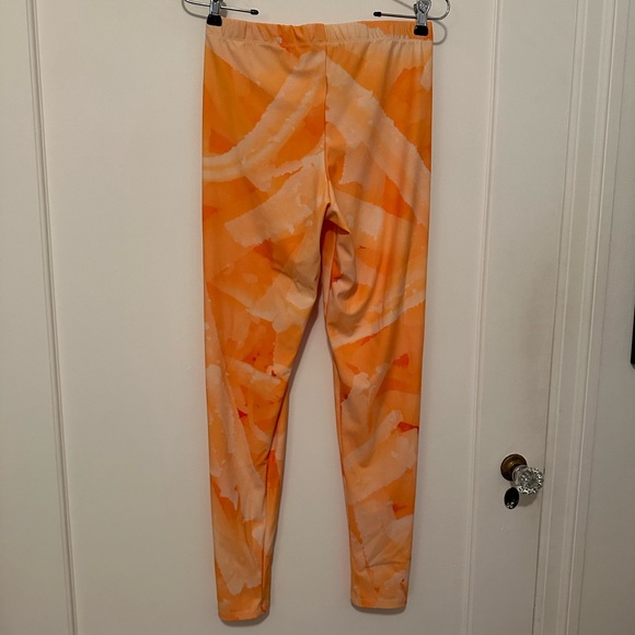Orange grated cheese print leggings - size XL (equiv to size 12) - Picture 3 of 6